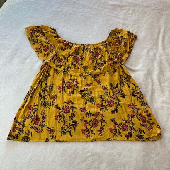 Golden Yellow & Redish Pink Floral Print Blouse from Torrid - Picture 3 of 8